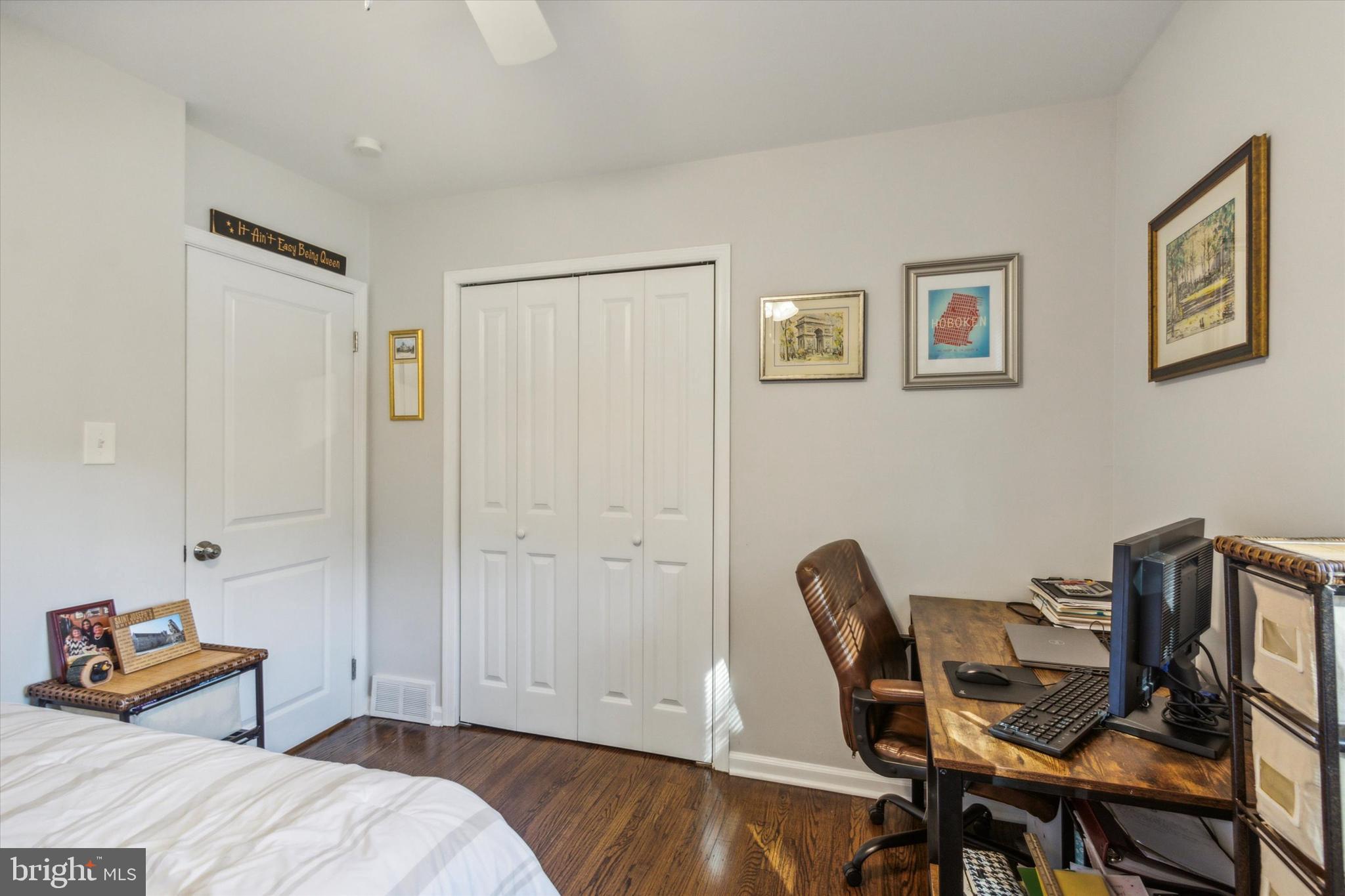 318 Hemlock Ln