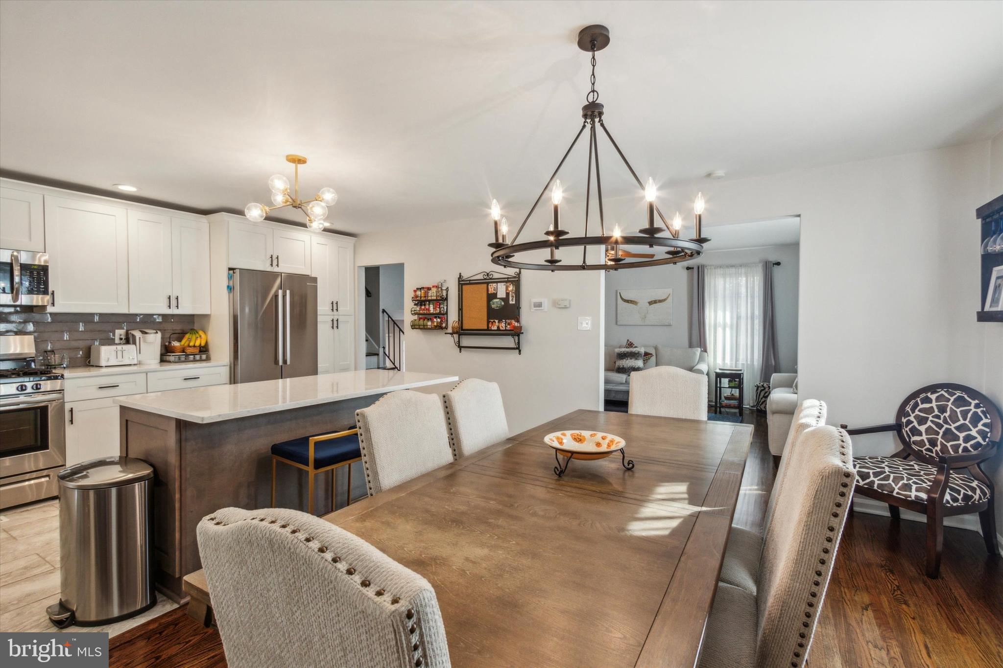 318 Hemlock Ln