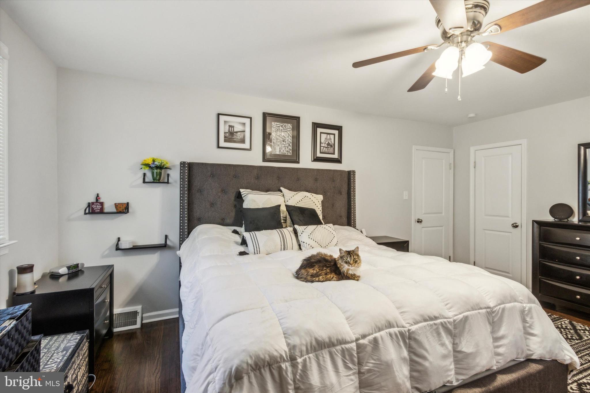 318 Hemlock Ln
