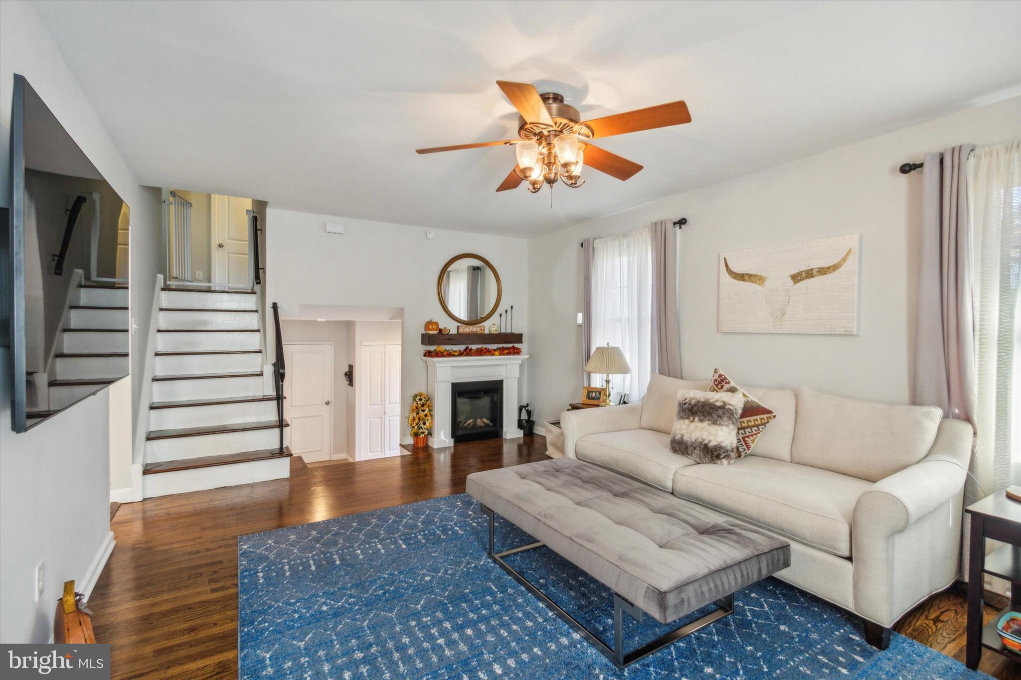 318 Hemlock Ln