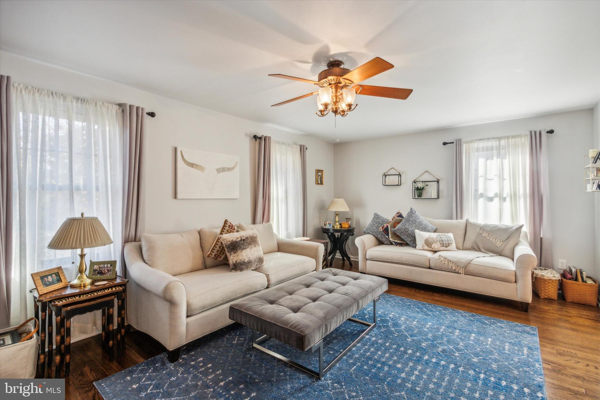 318 Hemlock Ln