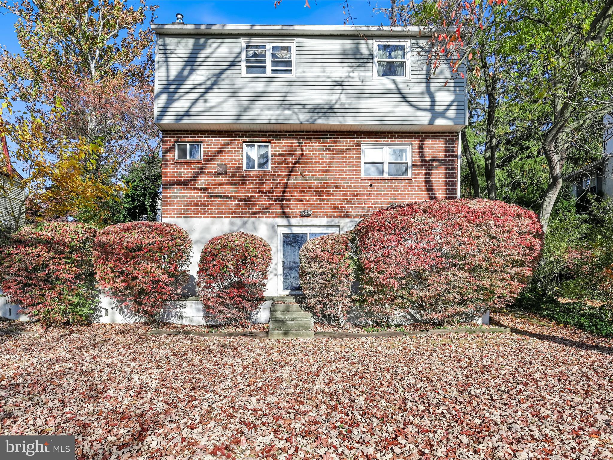 924 Woodside Ave