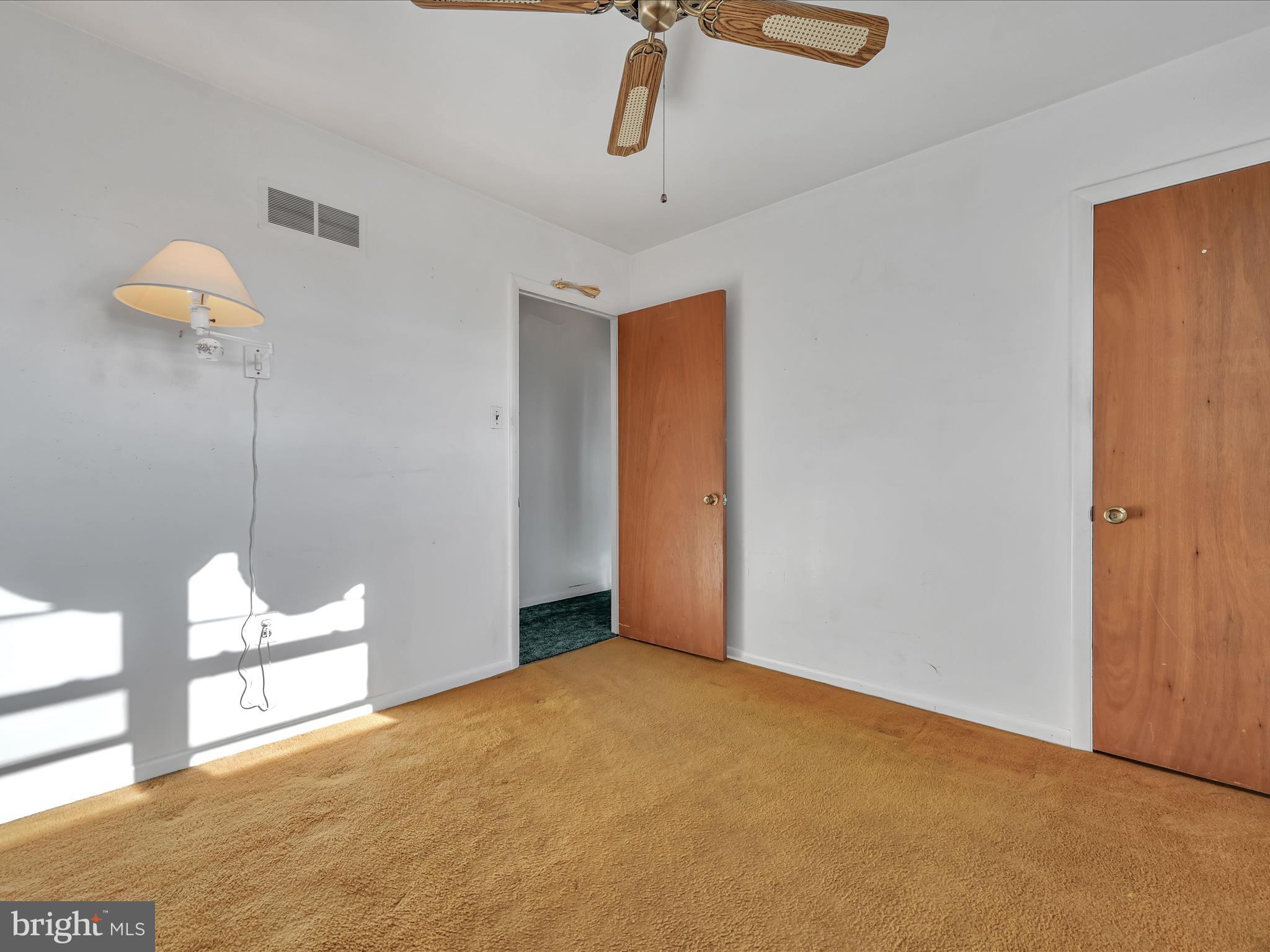 924 Woodside Ave