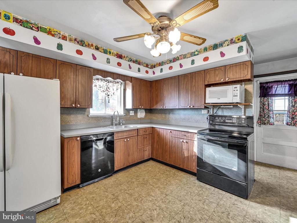 924 Woodside Ave