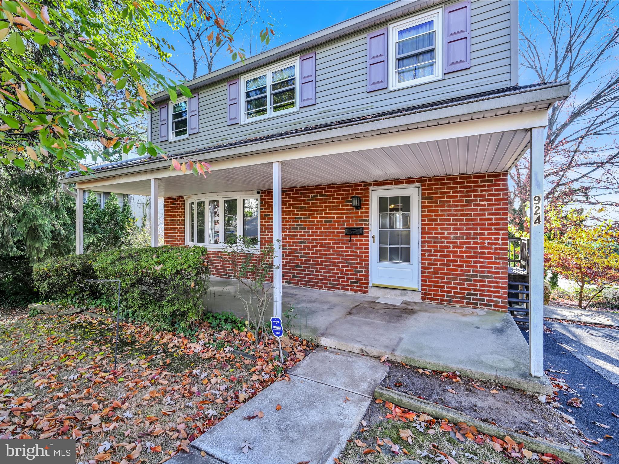 924 Woodside Ave