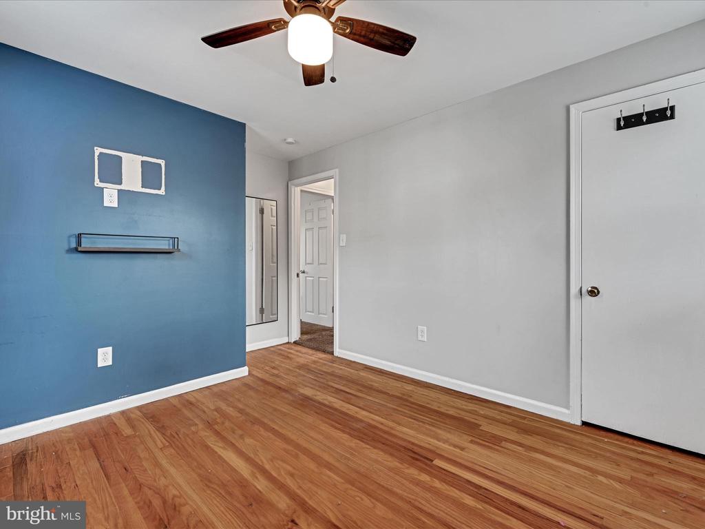 106 E Winona Ave
