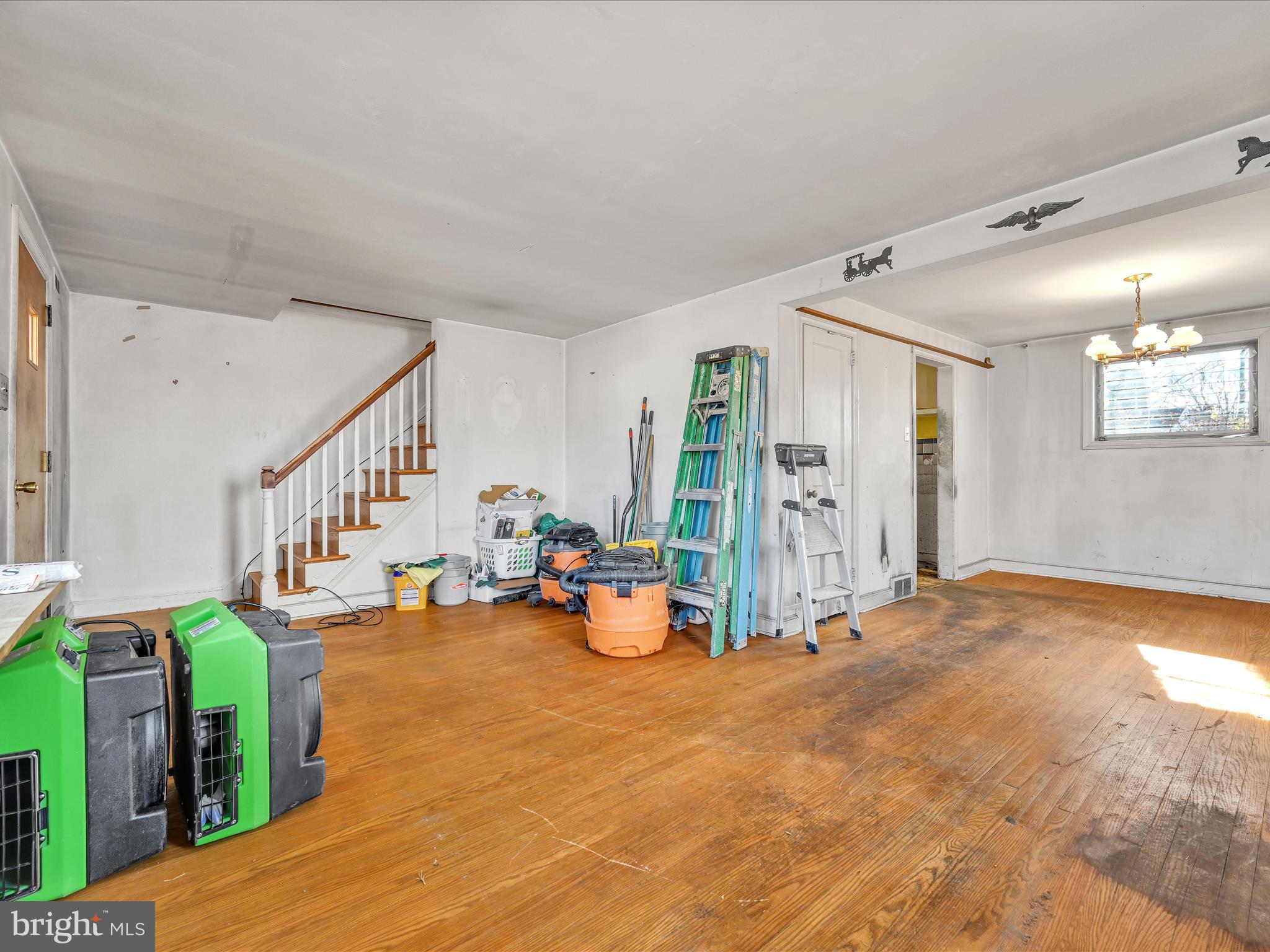 513 Ridley Cir