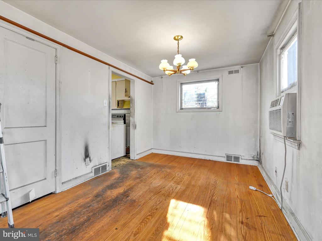 513 Ridley Cir