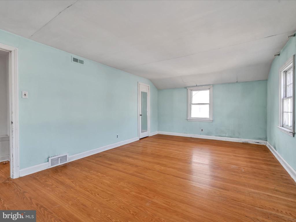 513 Ridley Cir