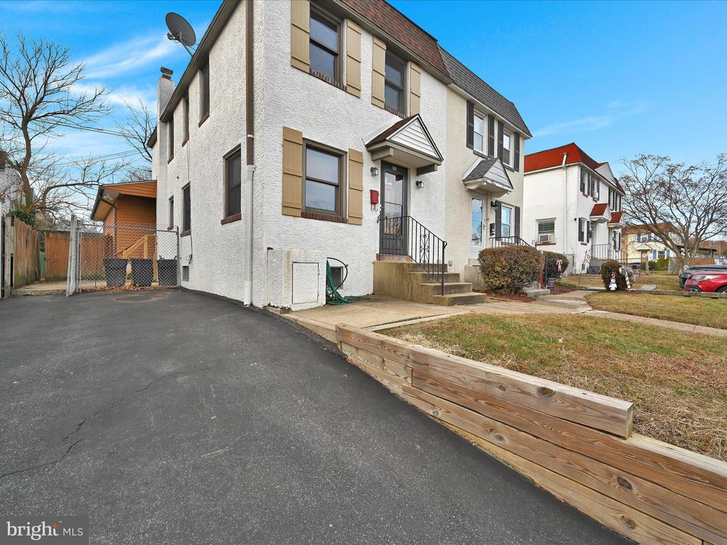 205 Crum Creek Dr