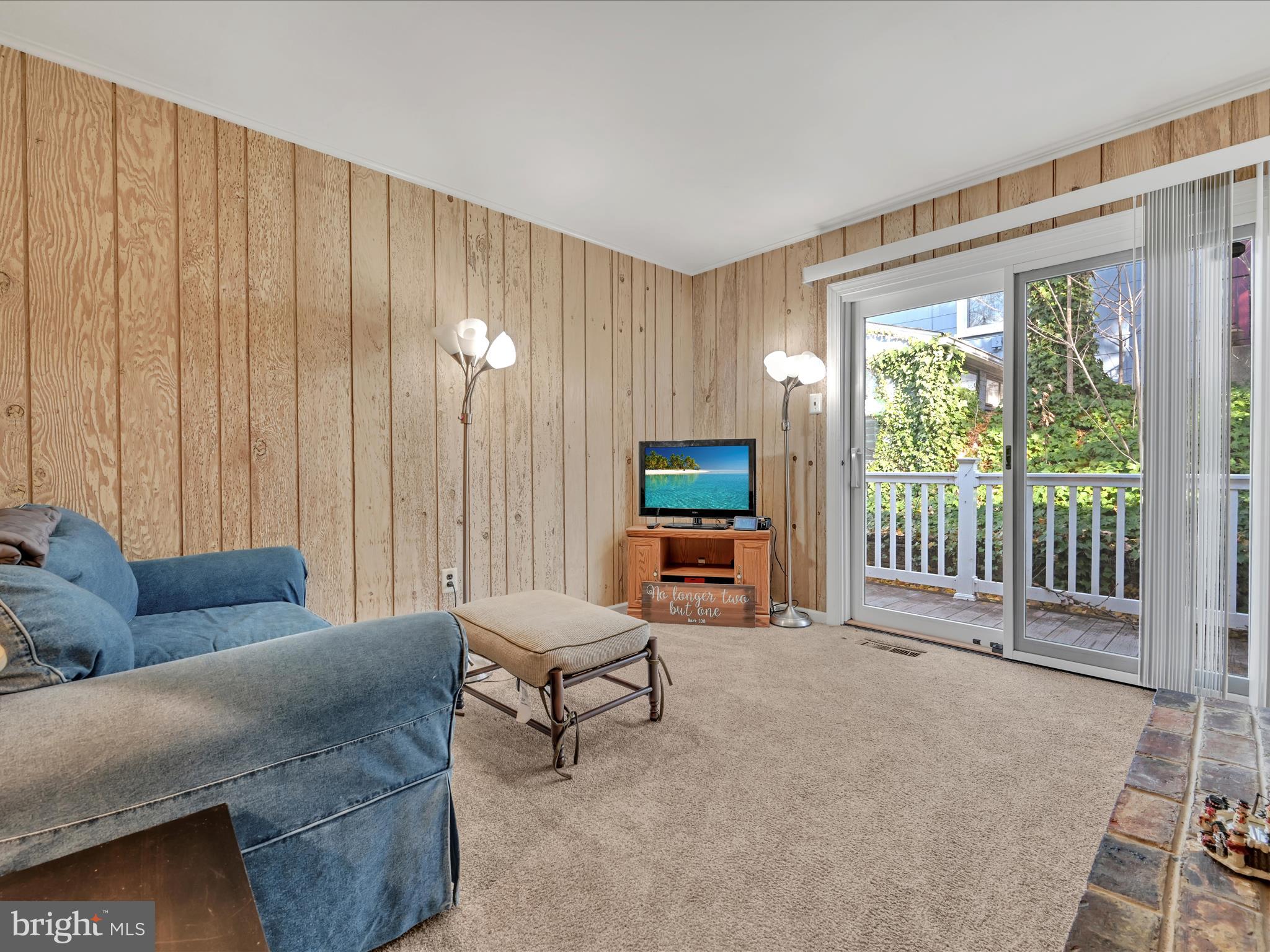 123 W Ridley Ave