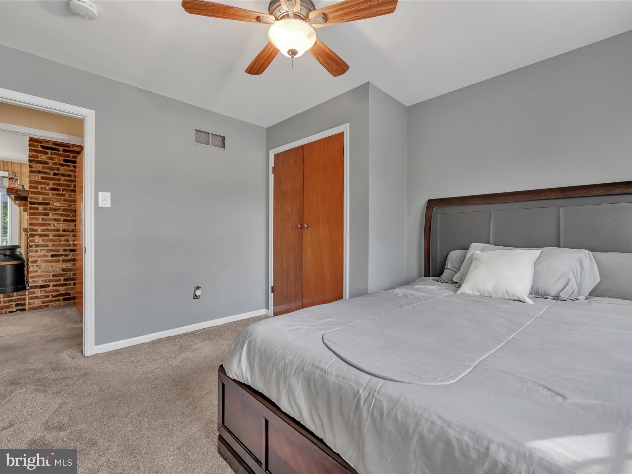 123 W Ridley Ave