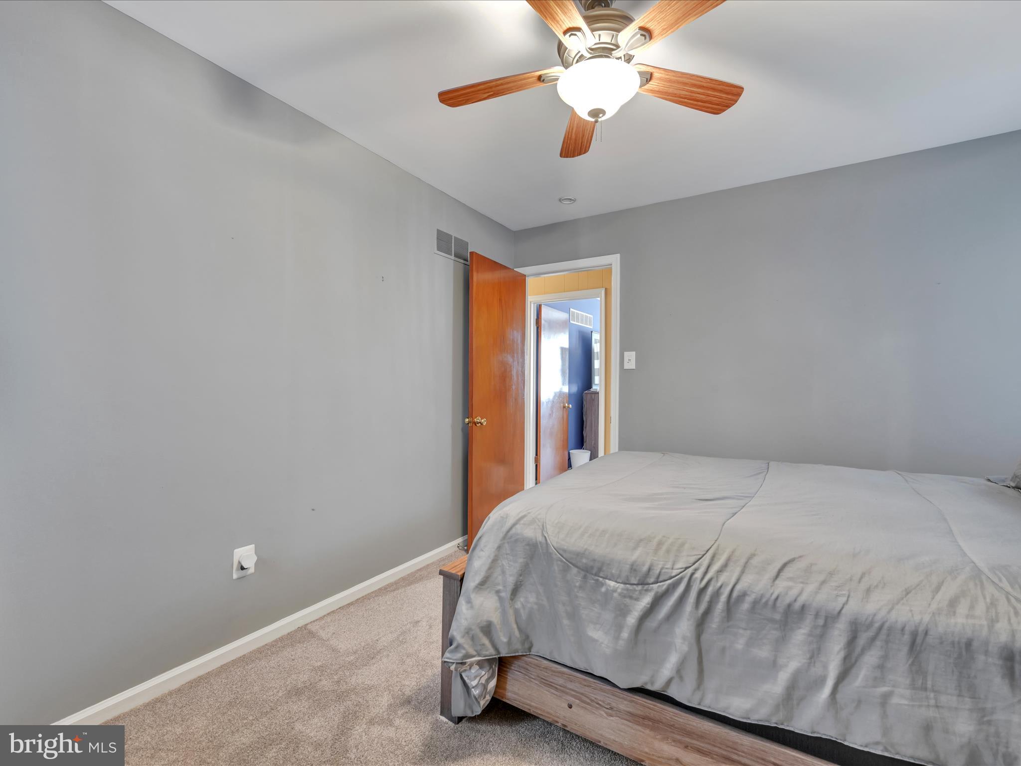 123 W Ridley Ave