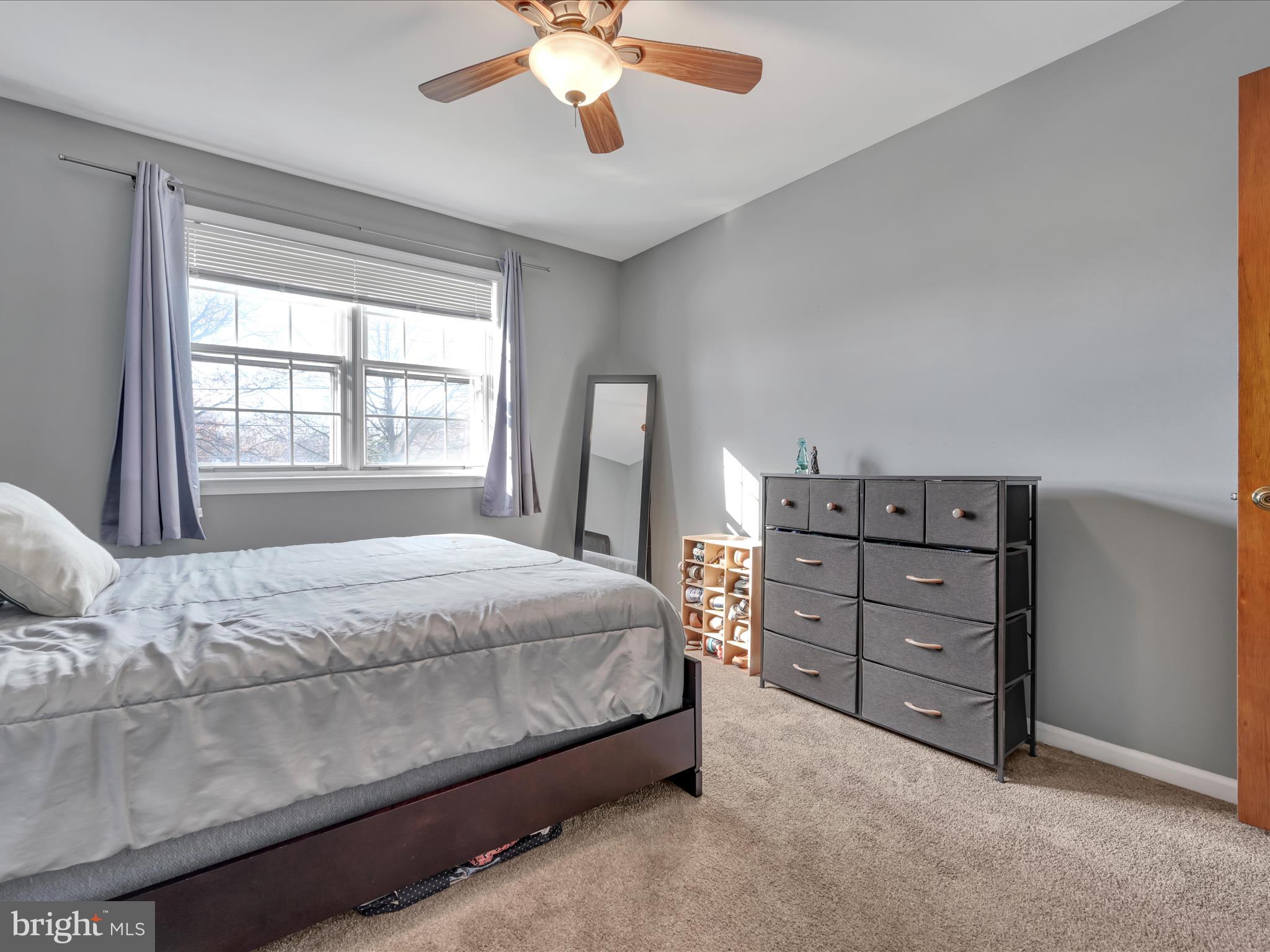 123 W Ridley Ave