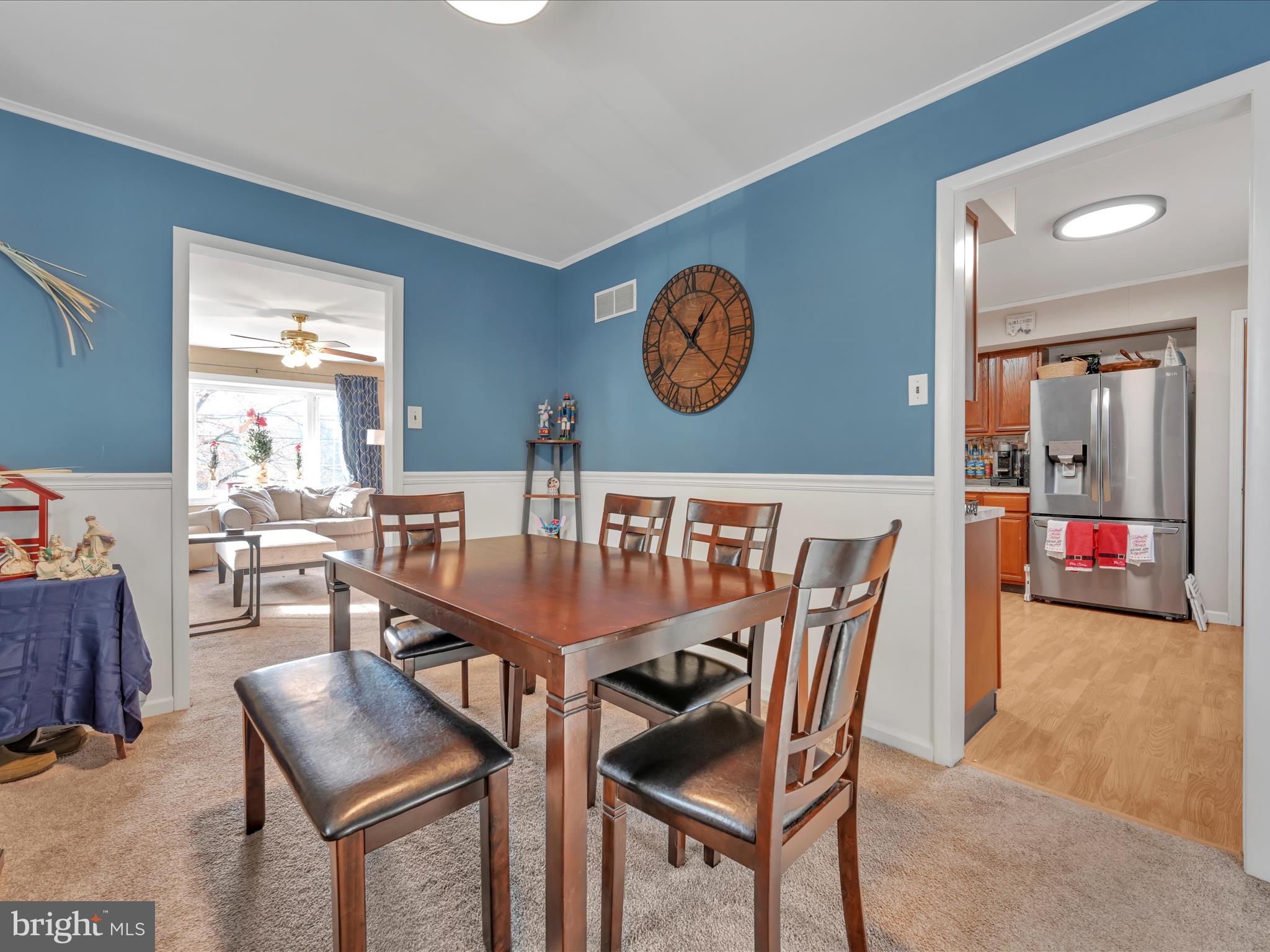 123 W Ridley Ave