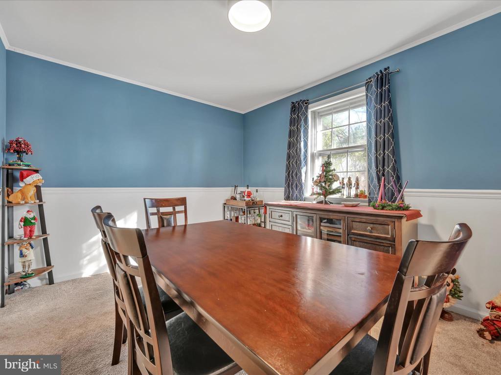 123 W Ridley Ave