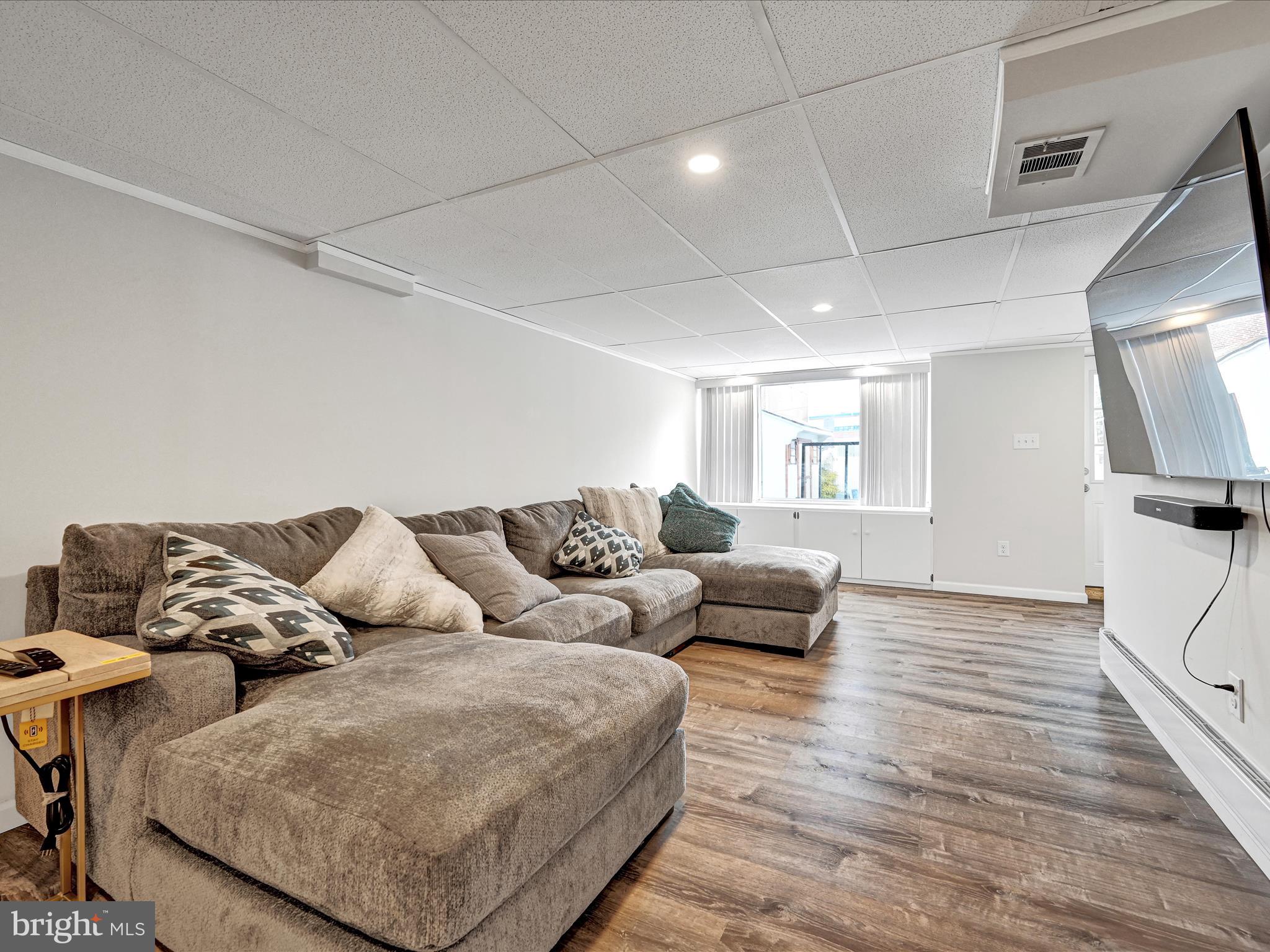 1019 Bryan St
