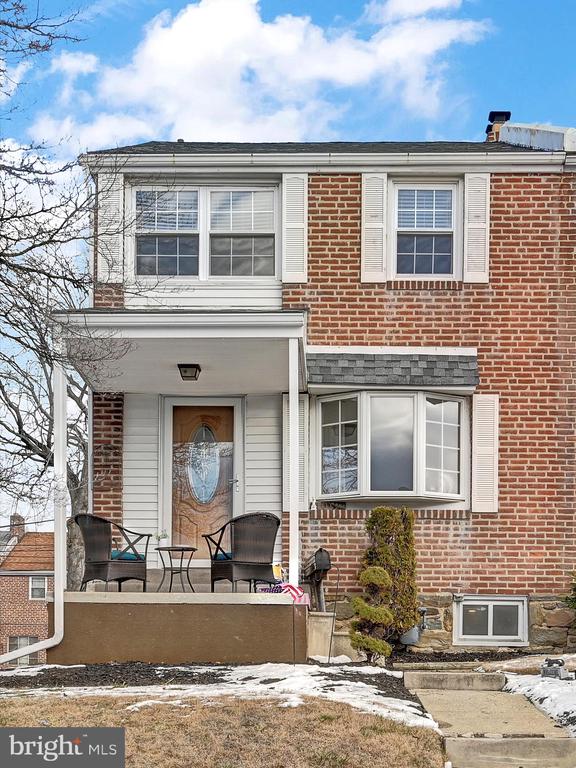 1019 Bryan St