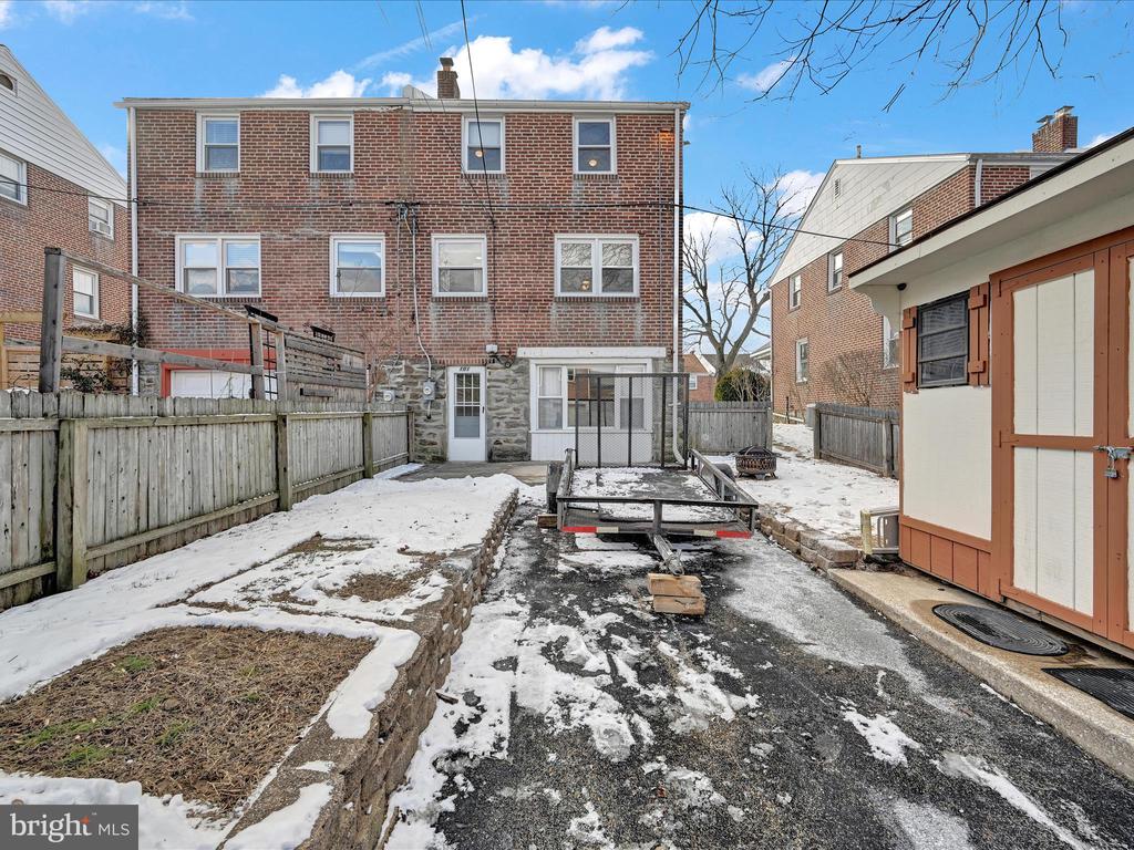 1019 Bryan St