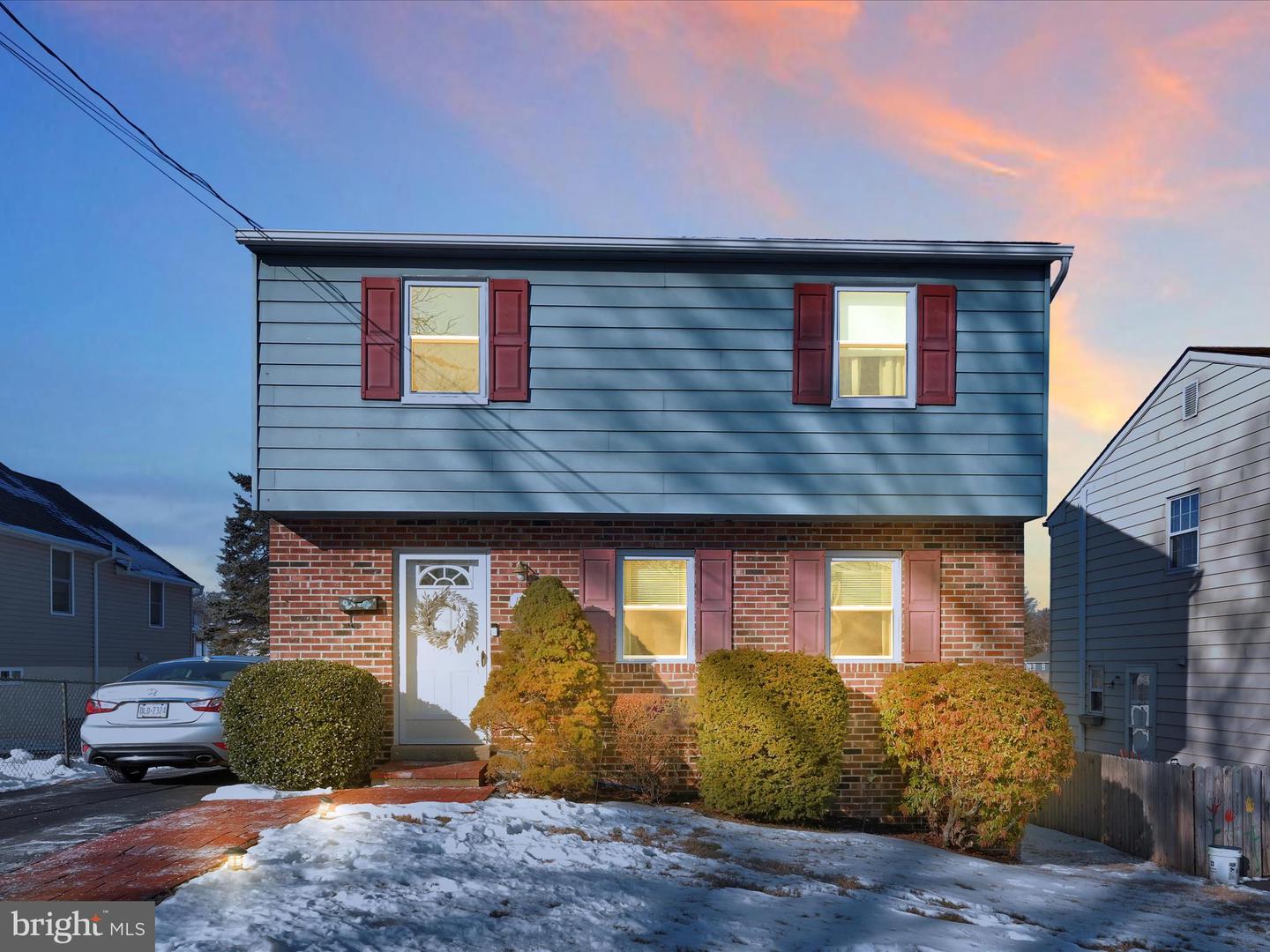 128 2nd Ave