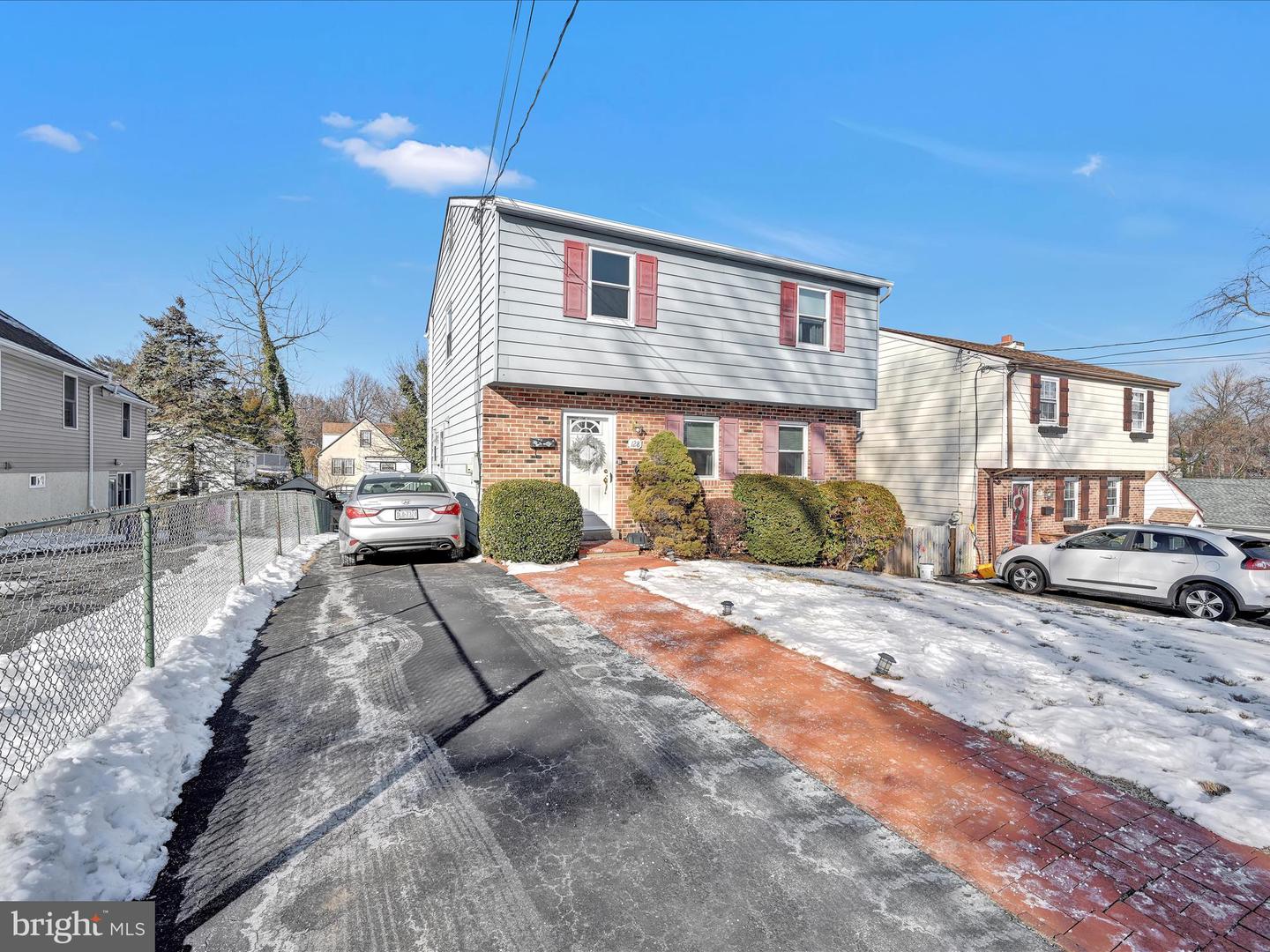 128 2nd Ave