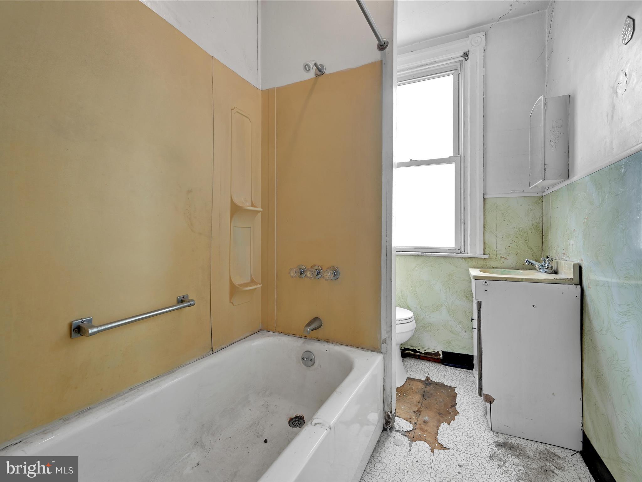 211 Cedar Ave