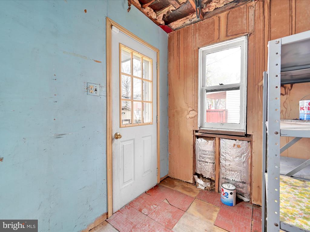 211 Cedar Ave