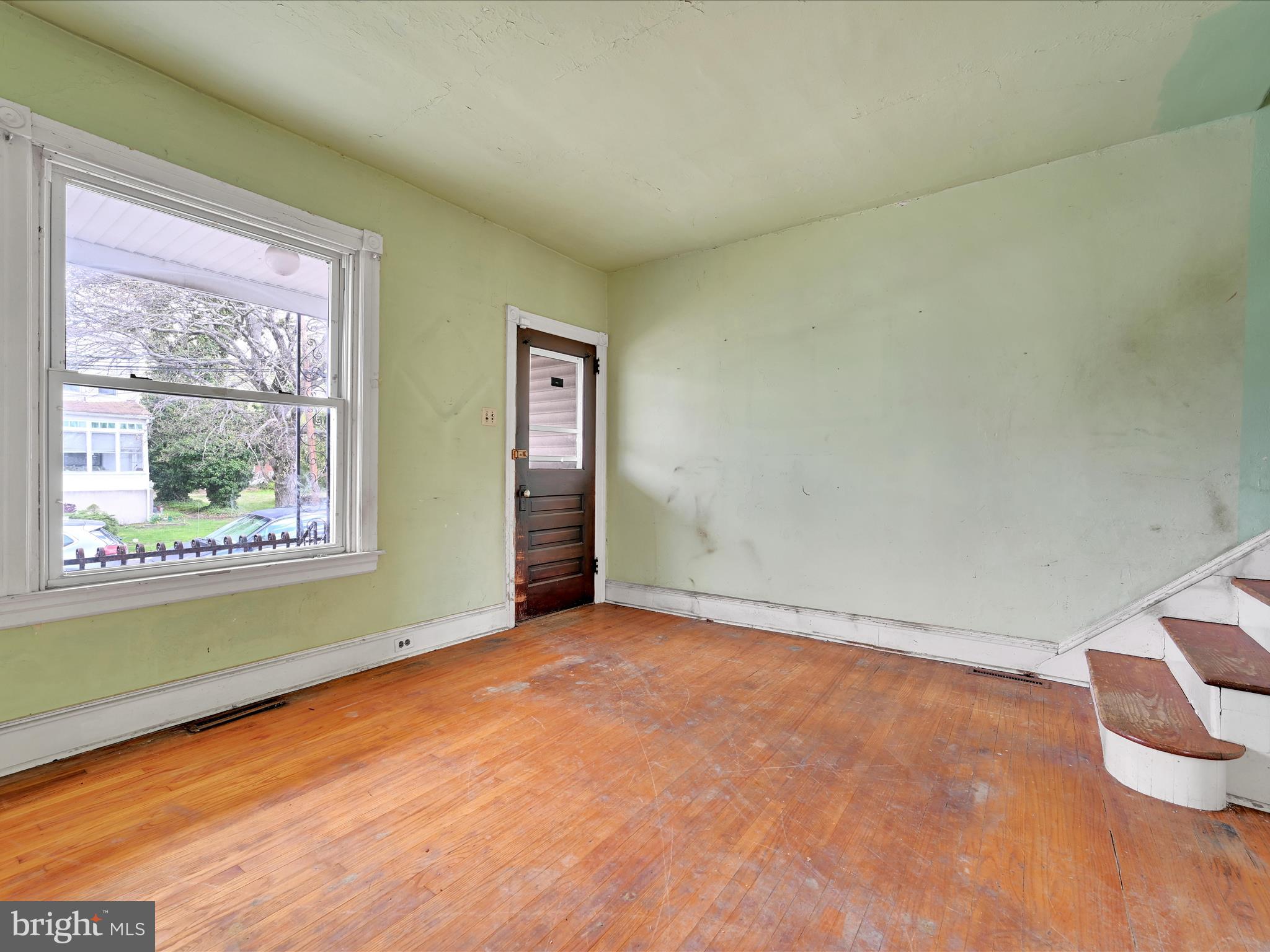 211 Cedar Ave