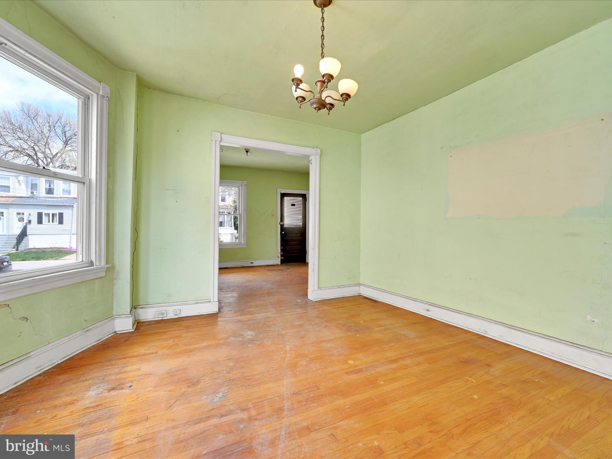 211 Cedar Ave