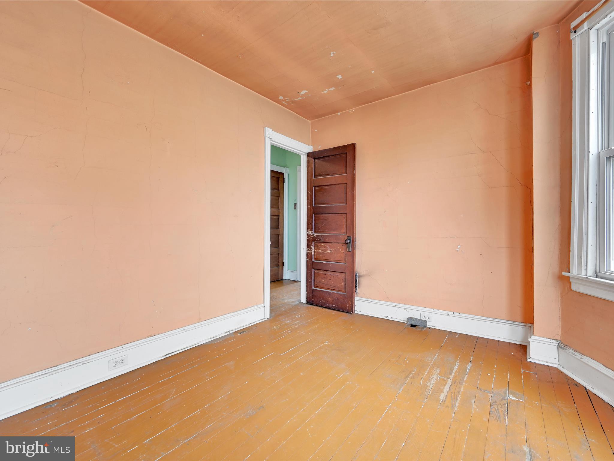 211 Cedar Ave