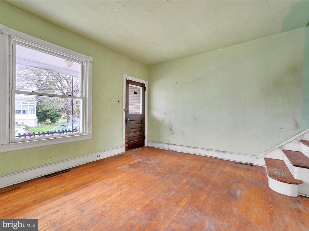 211 Cedar Ave