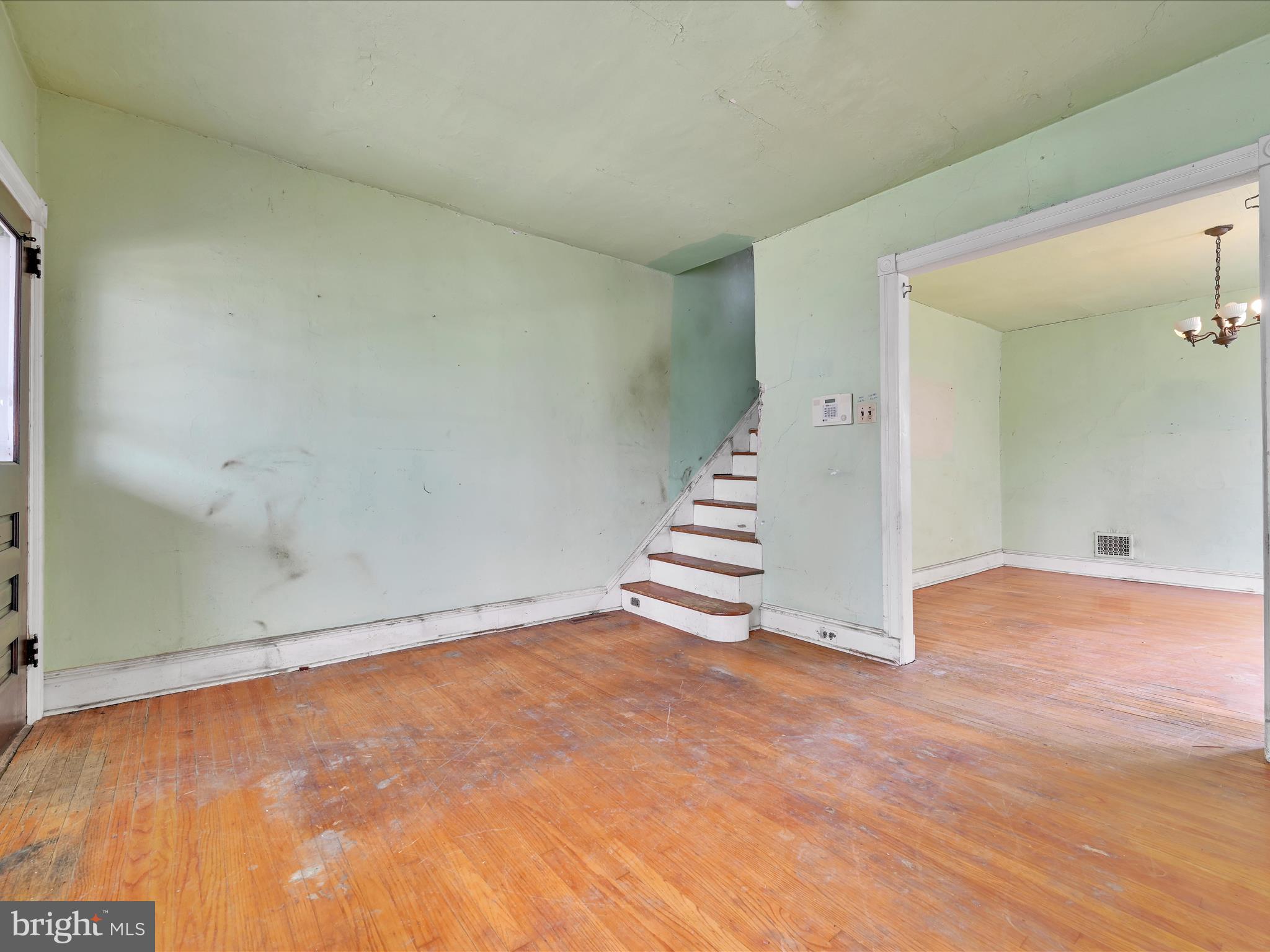 211 Cedar Ave