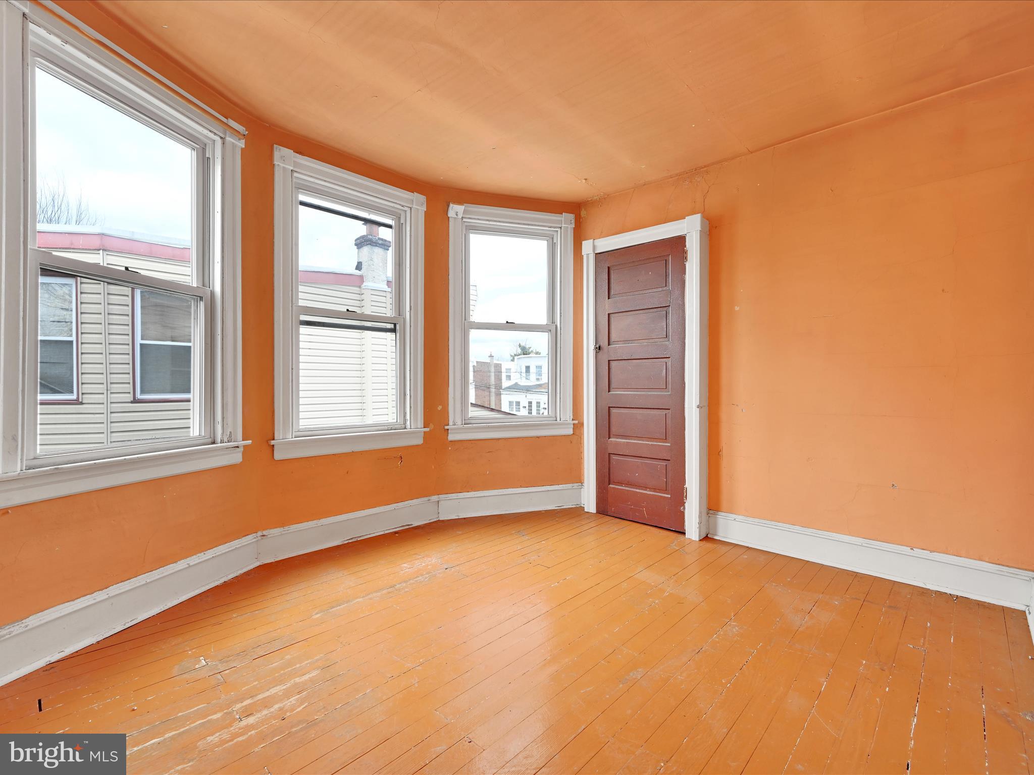 211 Cedar Ave