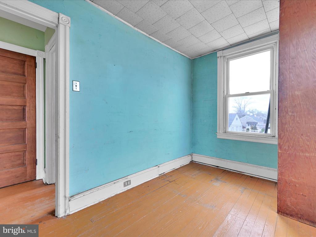 211 Cedar Ave