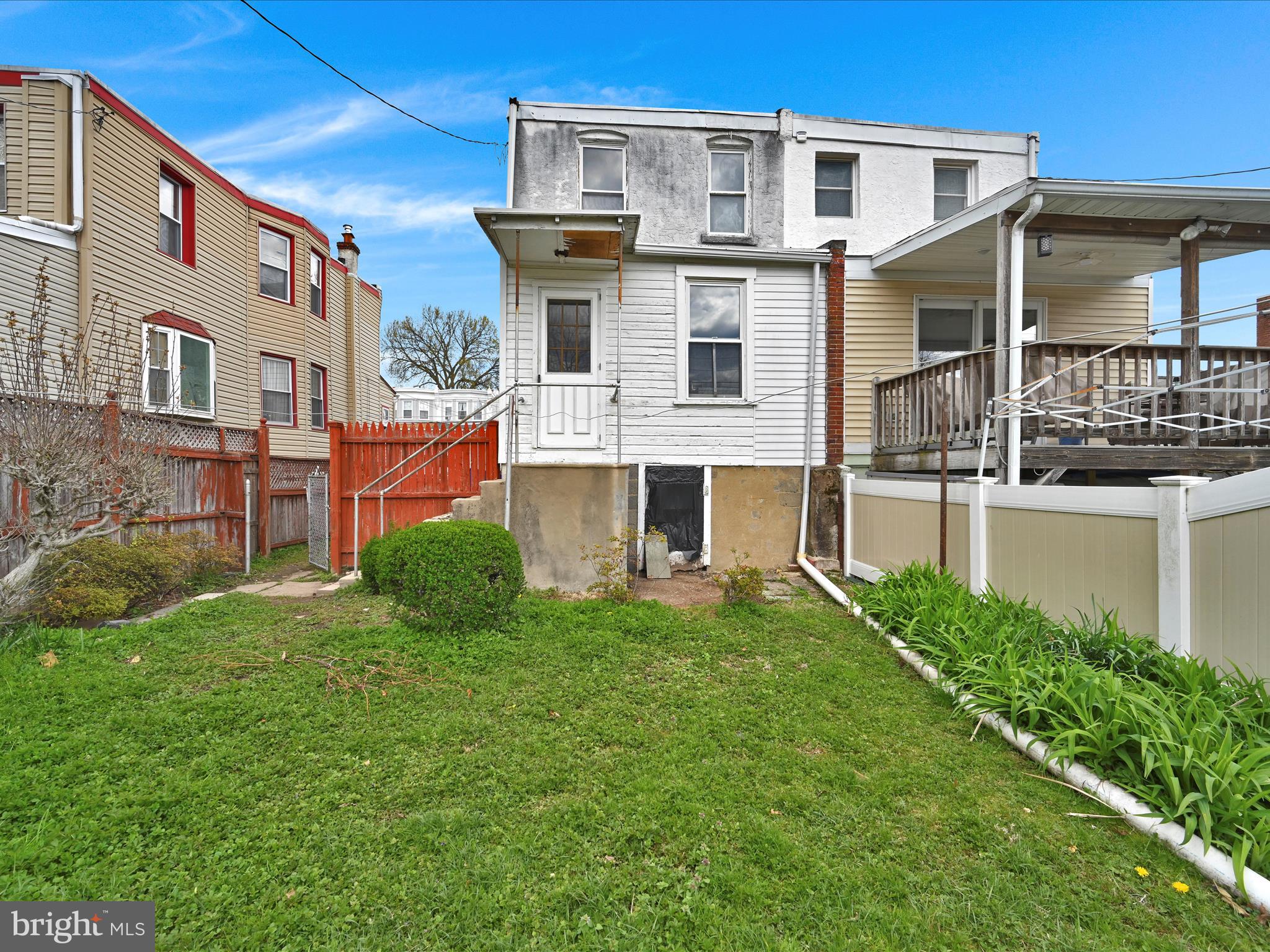 211 Cedar Ave