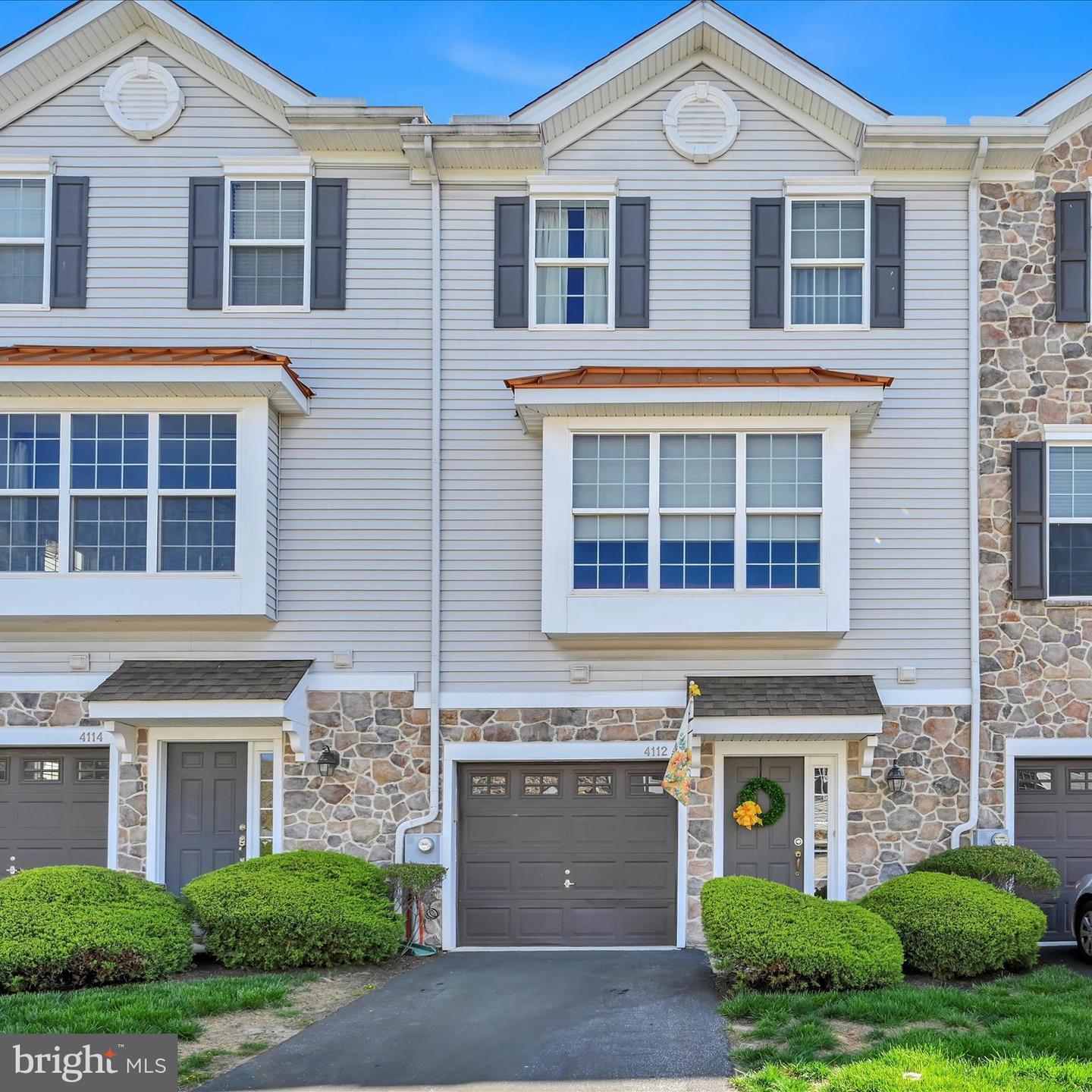 4112 Sophia Ln