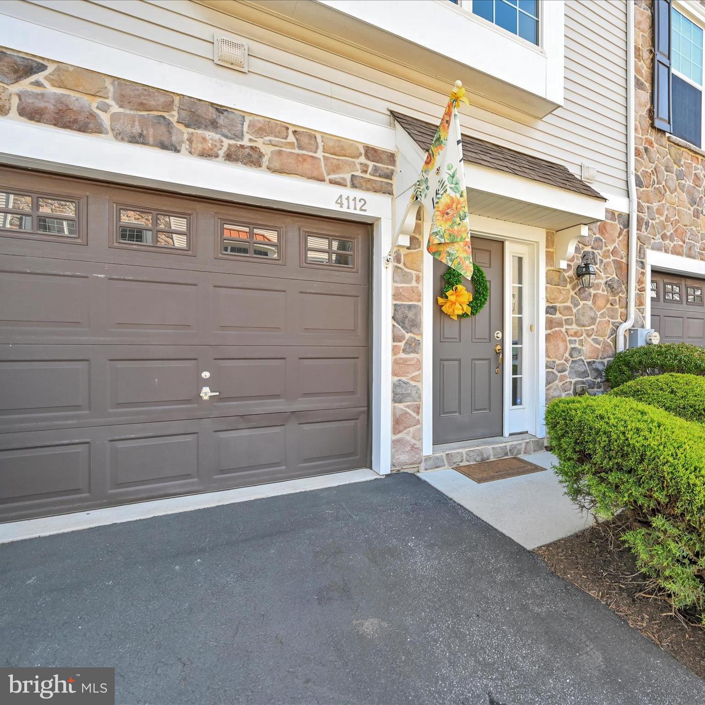 4112 Sophia Ln
