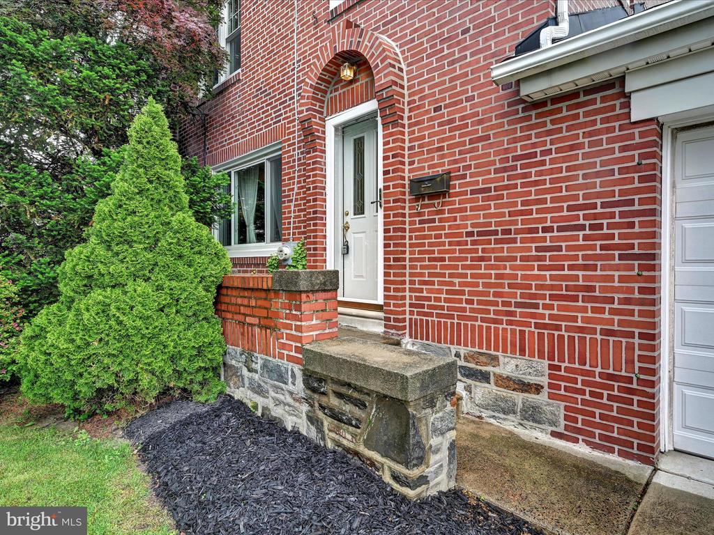 602 Reese St