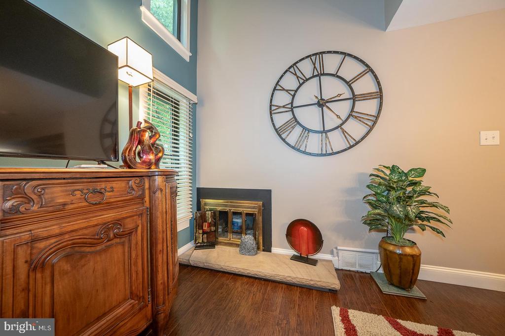 2905 Monterey Ct