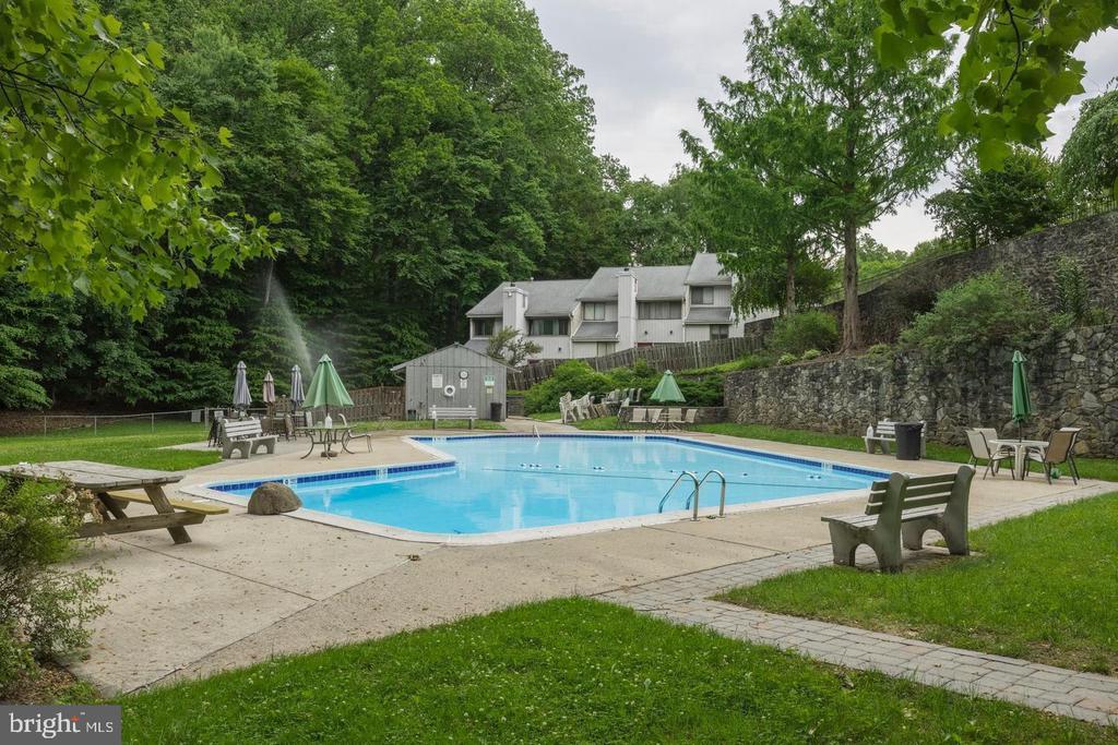 2905 Monterey Ct