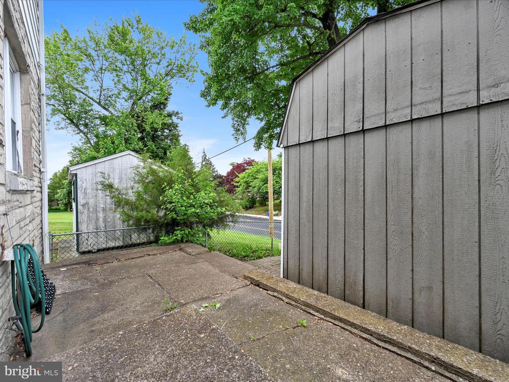 39 Benson Ave