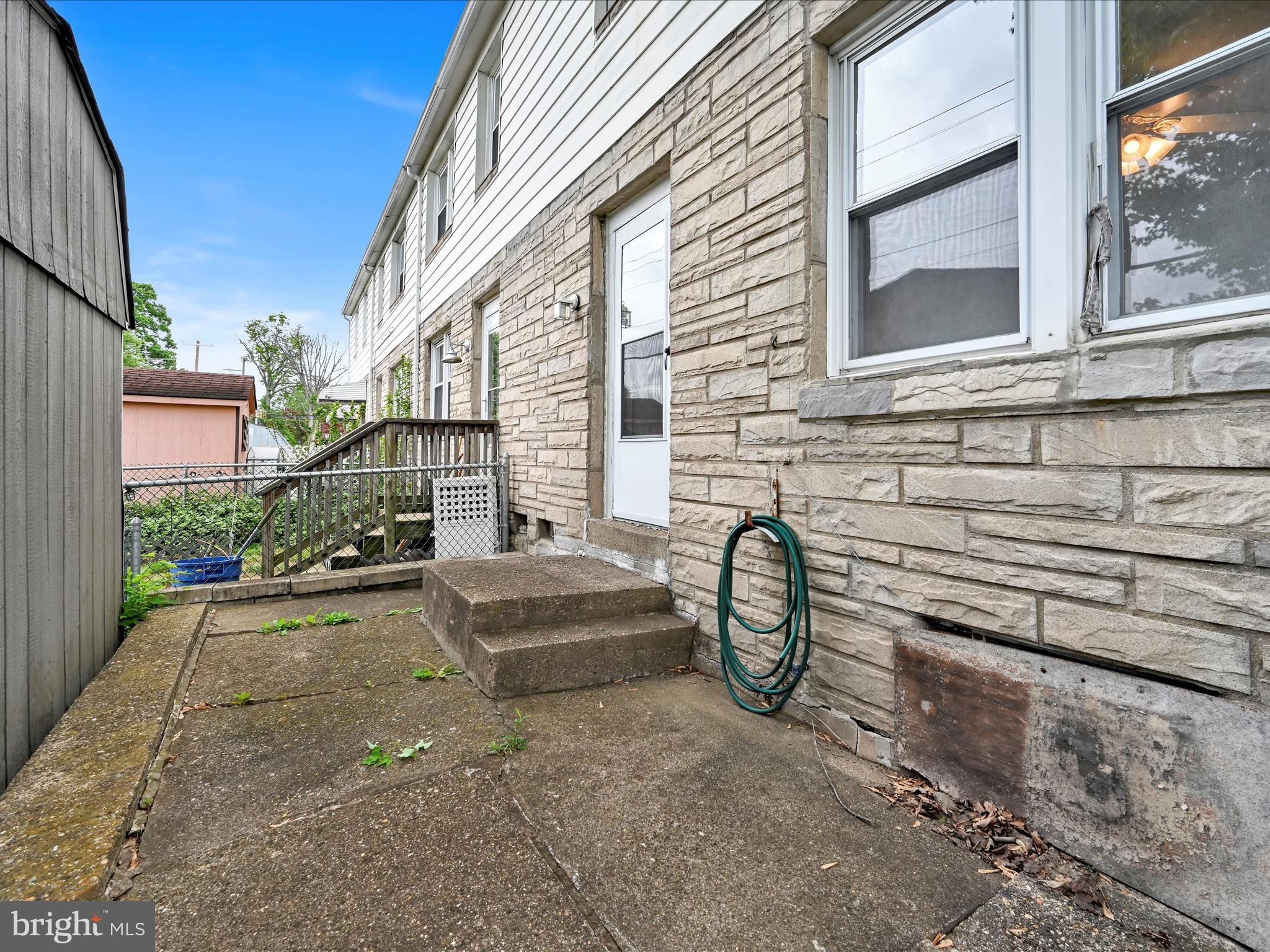 39 Benson Ave