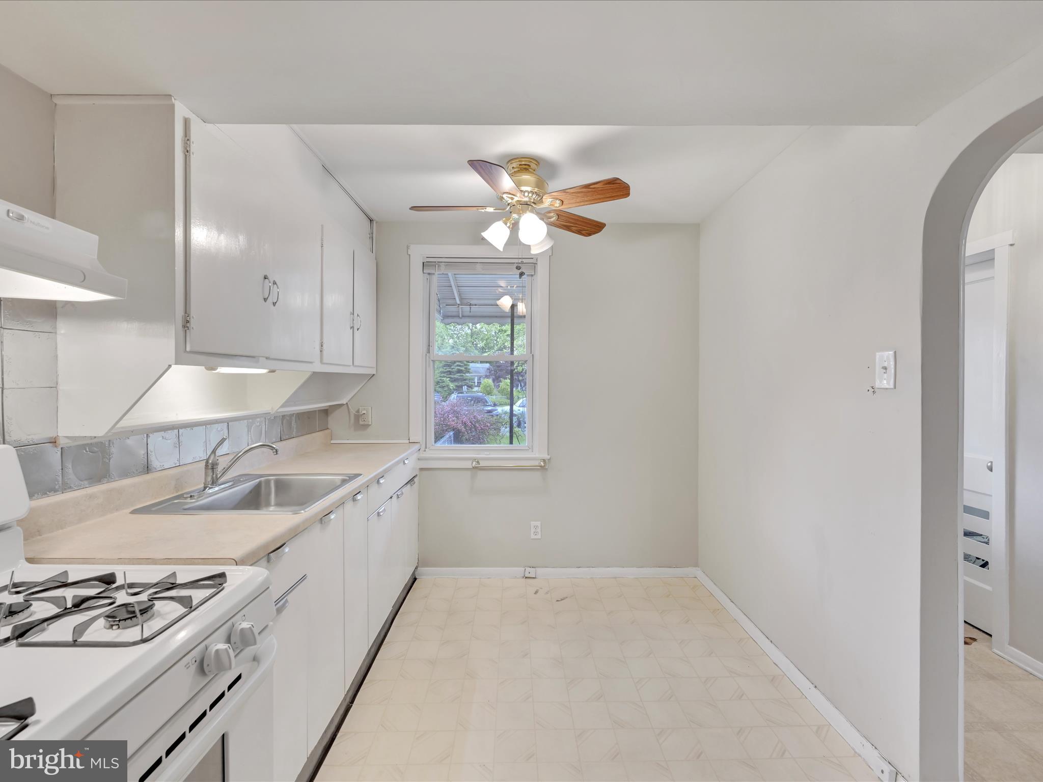 39 Benson Ave