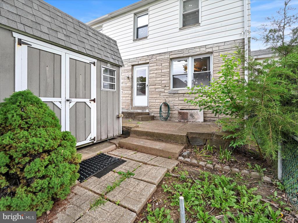 39 Benson Ave