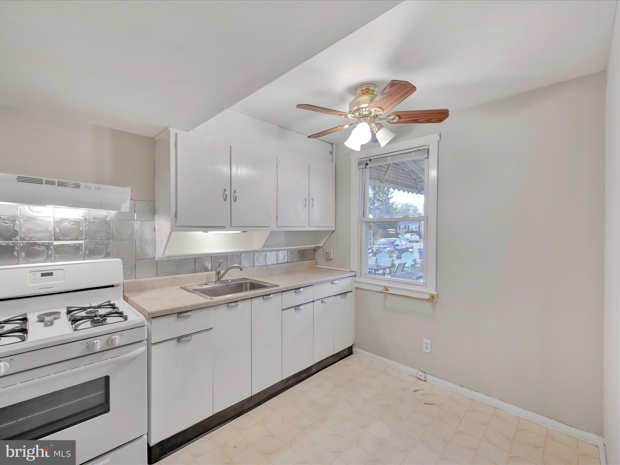 39 Benson Ave