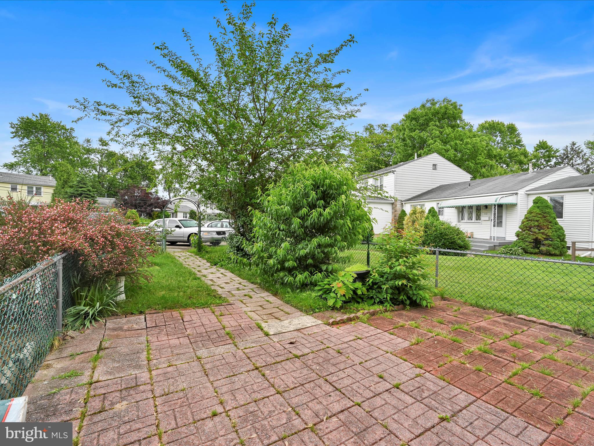 39 Benson Ave