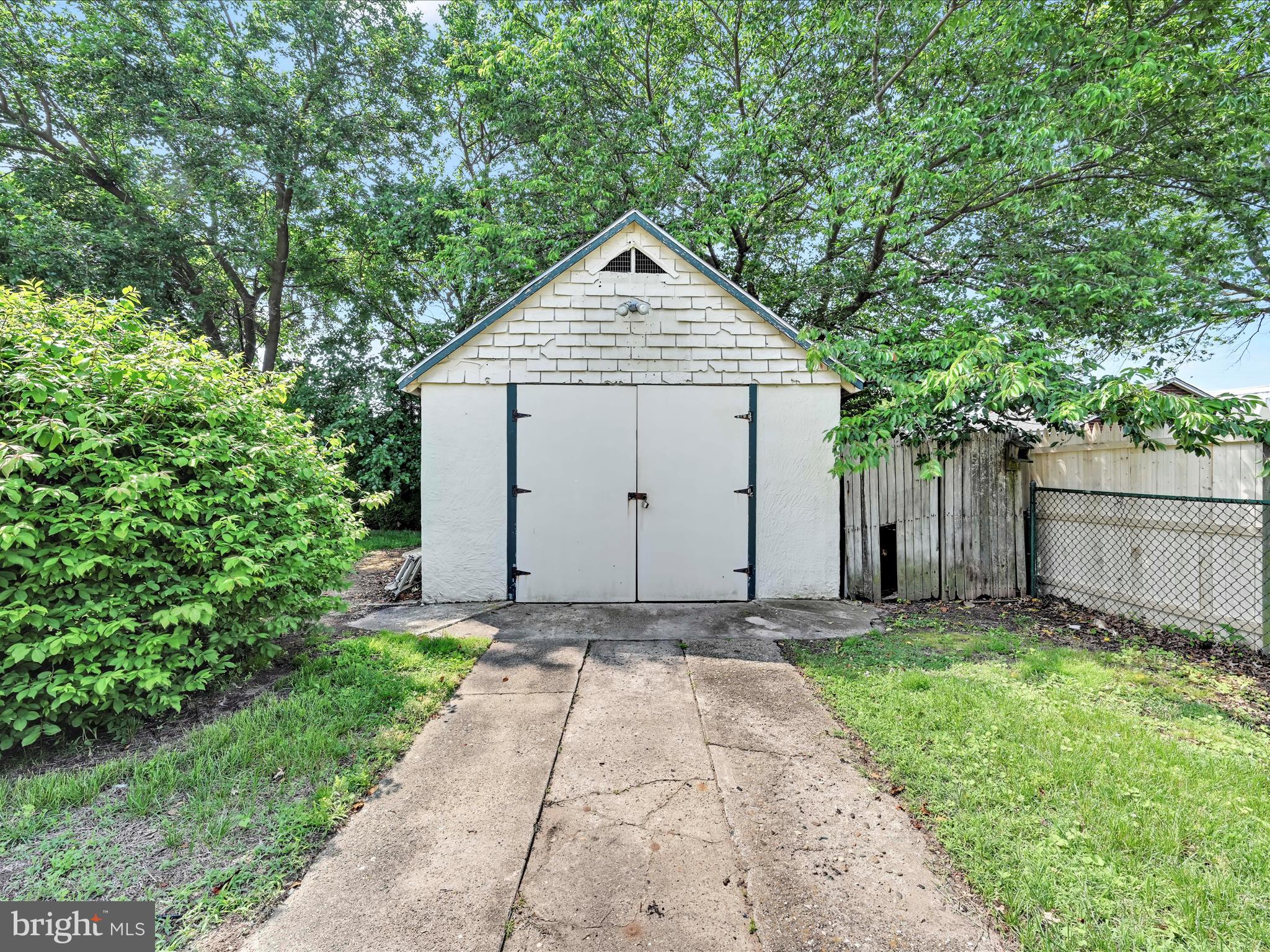 333 Seneca St