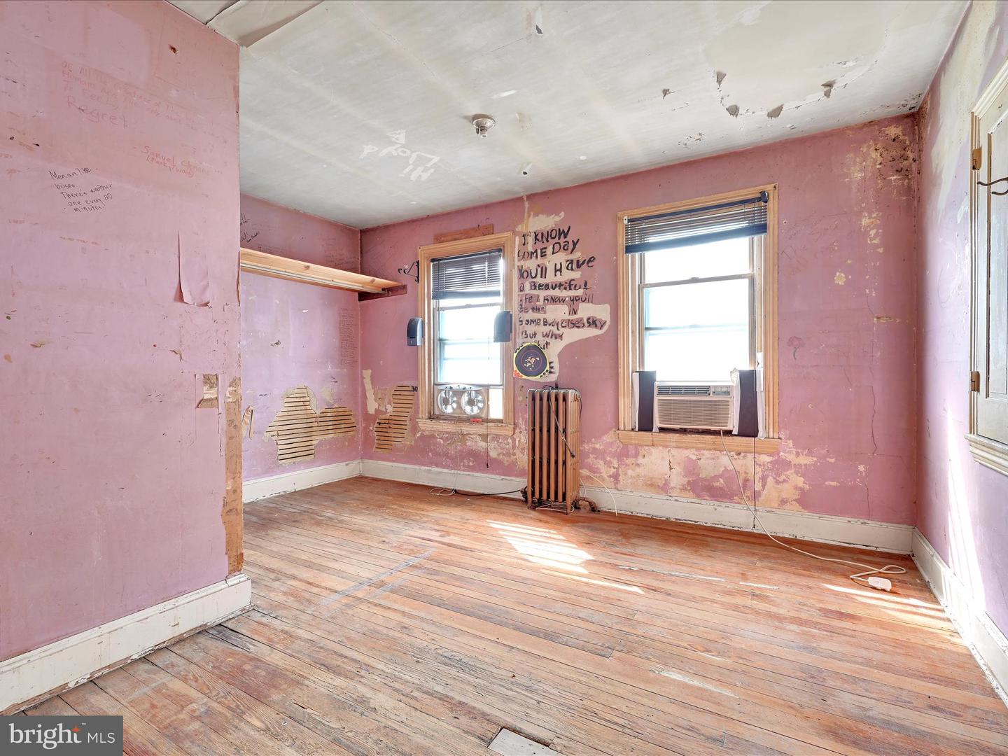 307 Edmonds Ave
