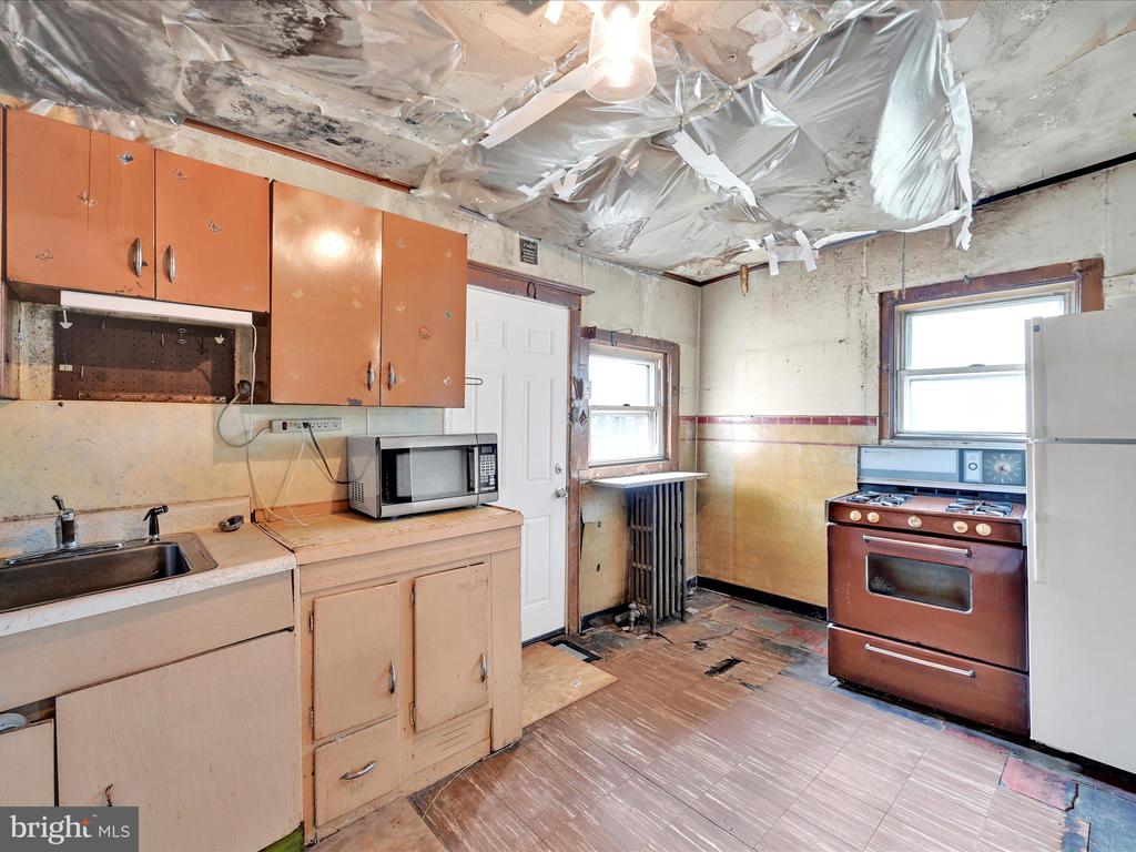 307 Edmonds Ave