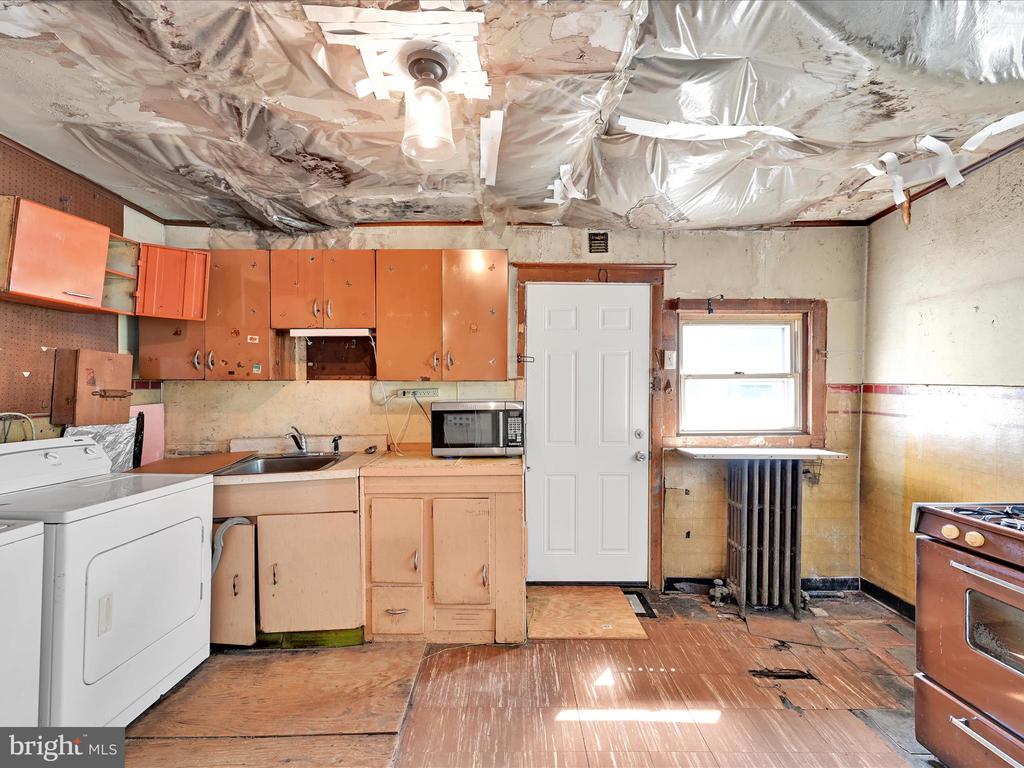 307 Edmonds Ave